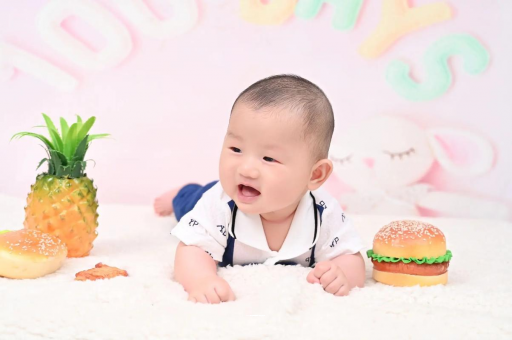 射阳宝宝在妈妈肚子里